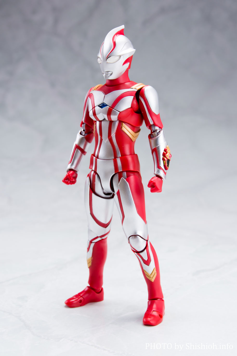 レビュー】S.H.Figuarts(エス.エイチ.フィギュアーツ) ウルトラマン