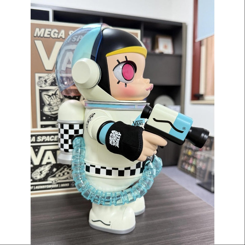 MEGA SPACE MOLLY 400% VANS 2025 Limited Edition – TOYSEZ