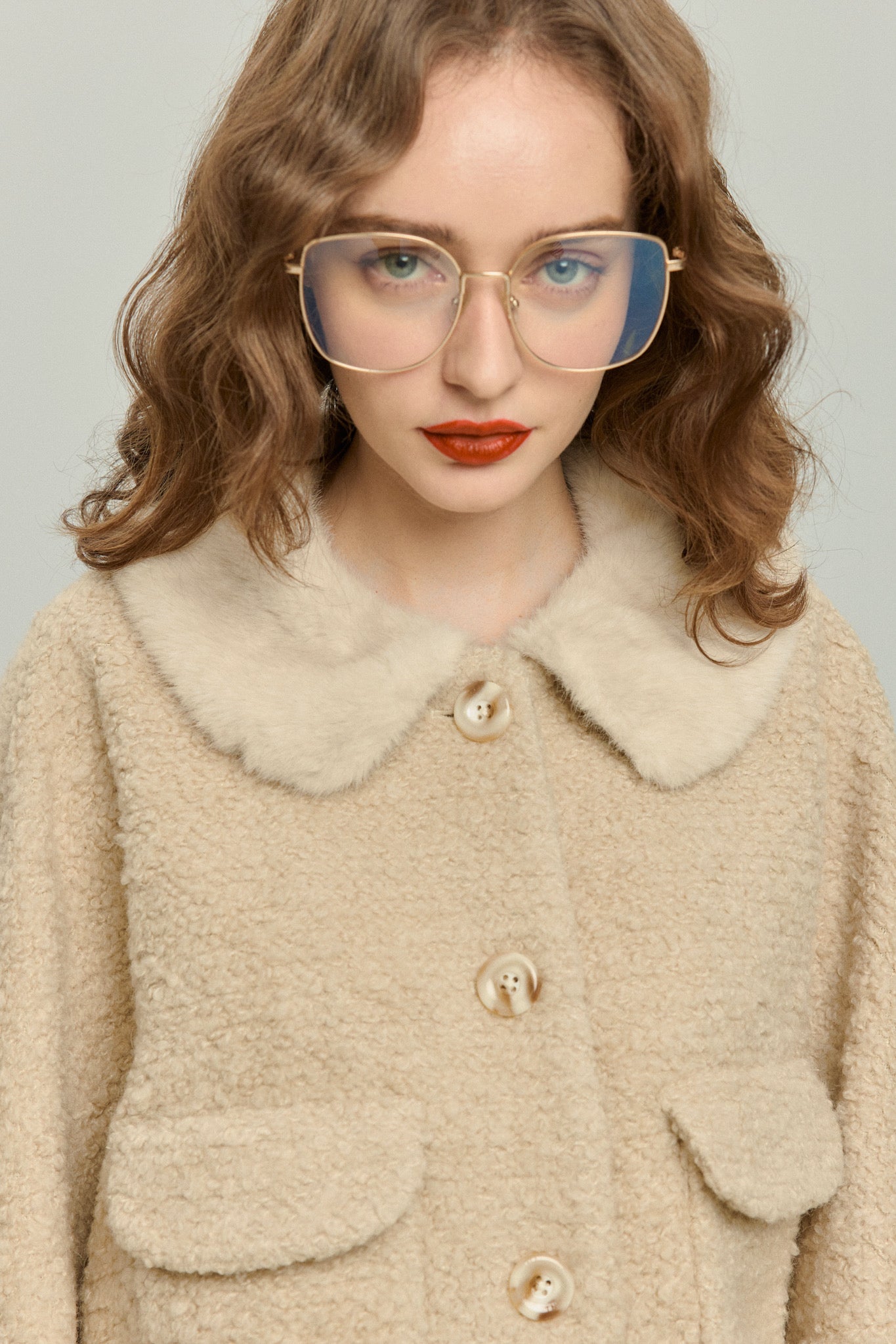 目と鼻と口を描き足してみた》ドルマンスリーブジャケット-Beige