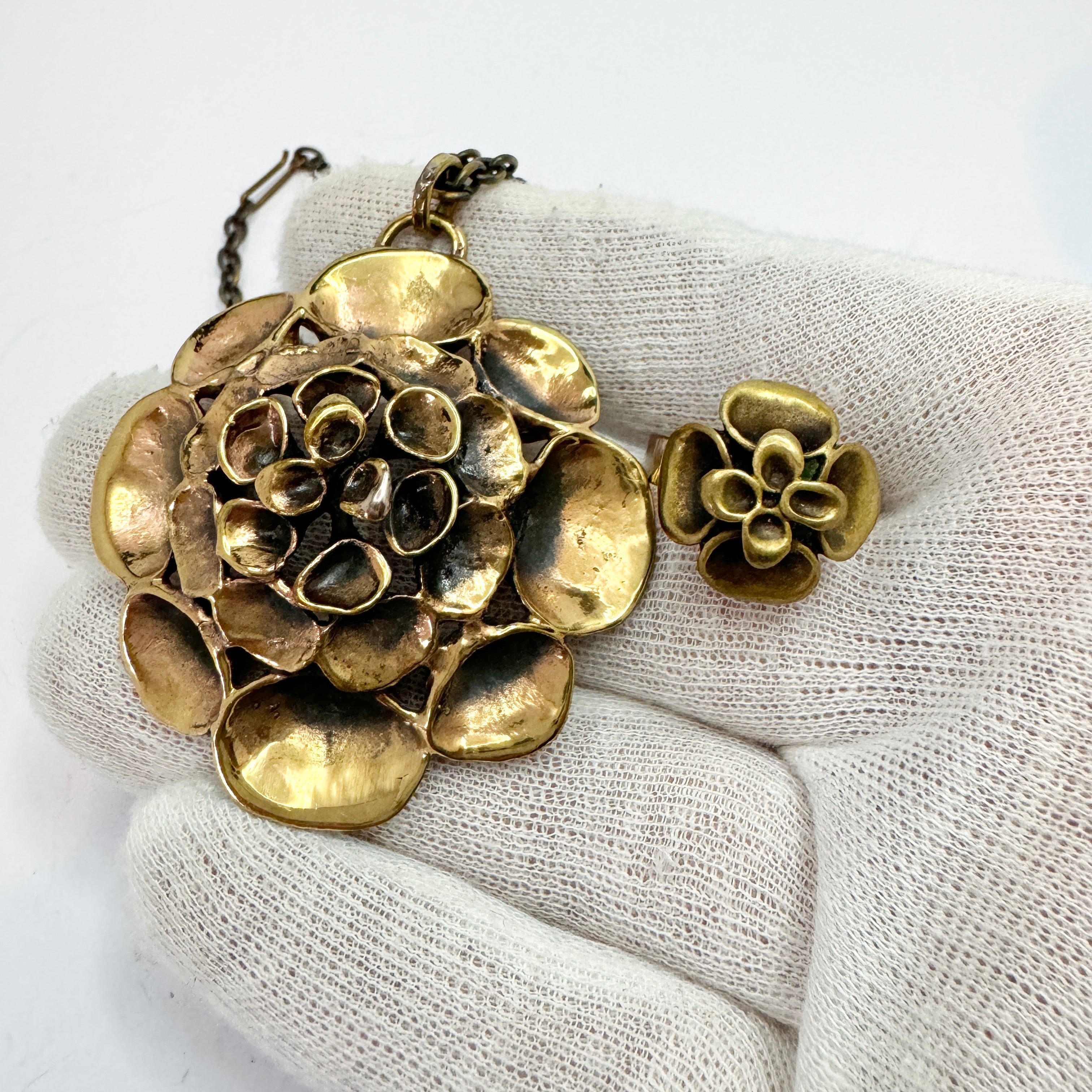 Hannu Ikonen, Finland 1970s Vintage Reindeer Moss Bronze Ring and