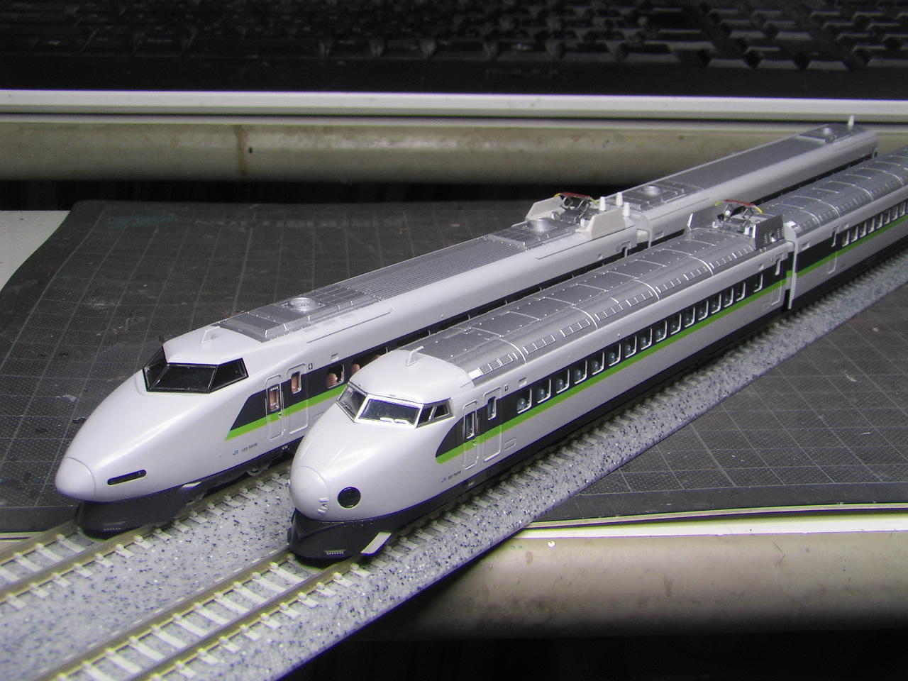 ト*読様 JR100系 山陽新幹線 フレッシュグリーンセット ライト点灯動力