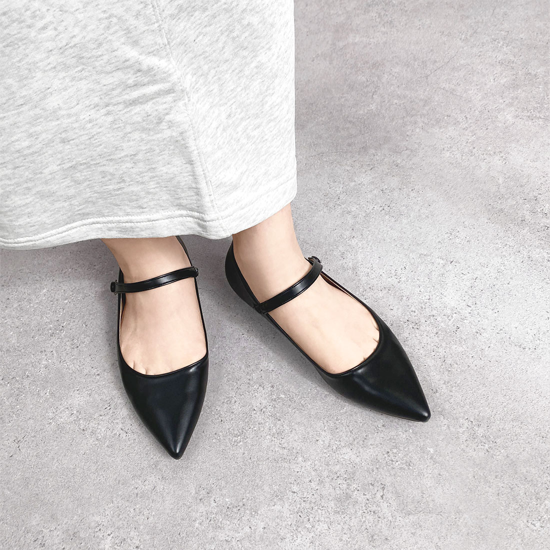 定価16,500円 新品Diana ネイビー ポインテッドトゥ フラットシューズ