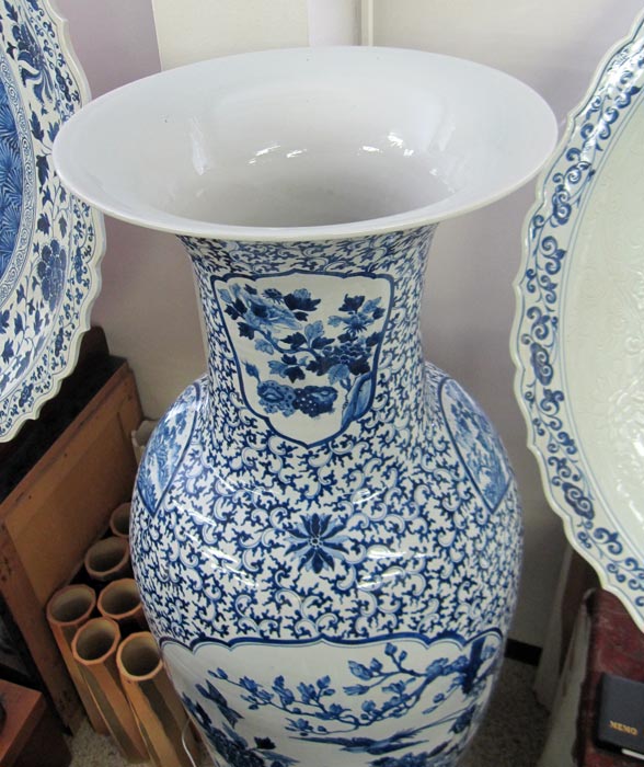 楽天市場】有田焼 染付花鳥図大壺 高さ約1m55cm 陶磁器 花瓶 花生 美術