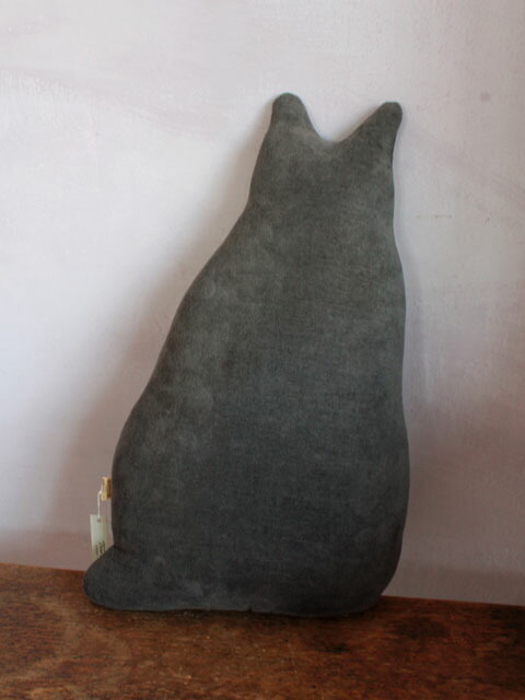 楽天市場】tomotake トモタケ 動物クッション 黒ネコ ネロ お座り