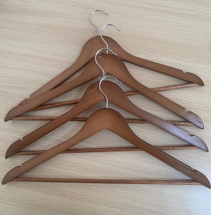 楽天市場】【楽天1位☆型崩れ防止】ハンガー 木製ハンガー ウッディ