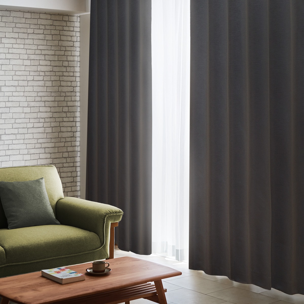 しーちゃん 遮光 ライトグレー＋ブラック shiori ohno (@si_chaaaan