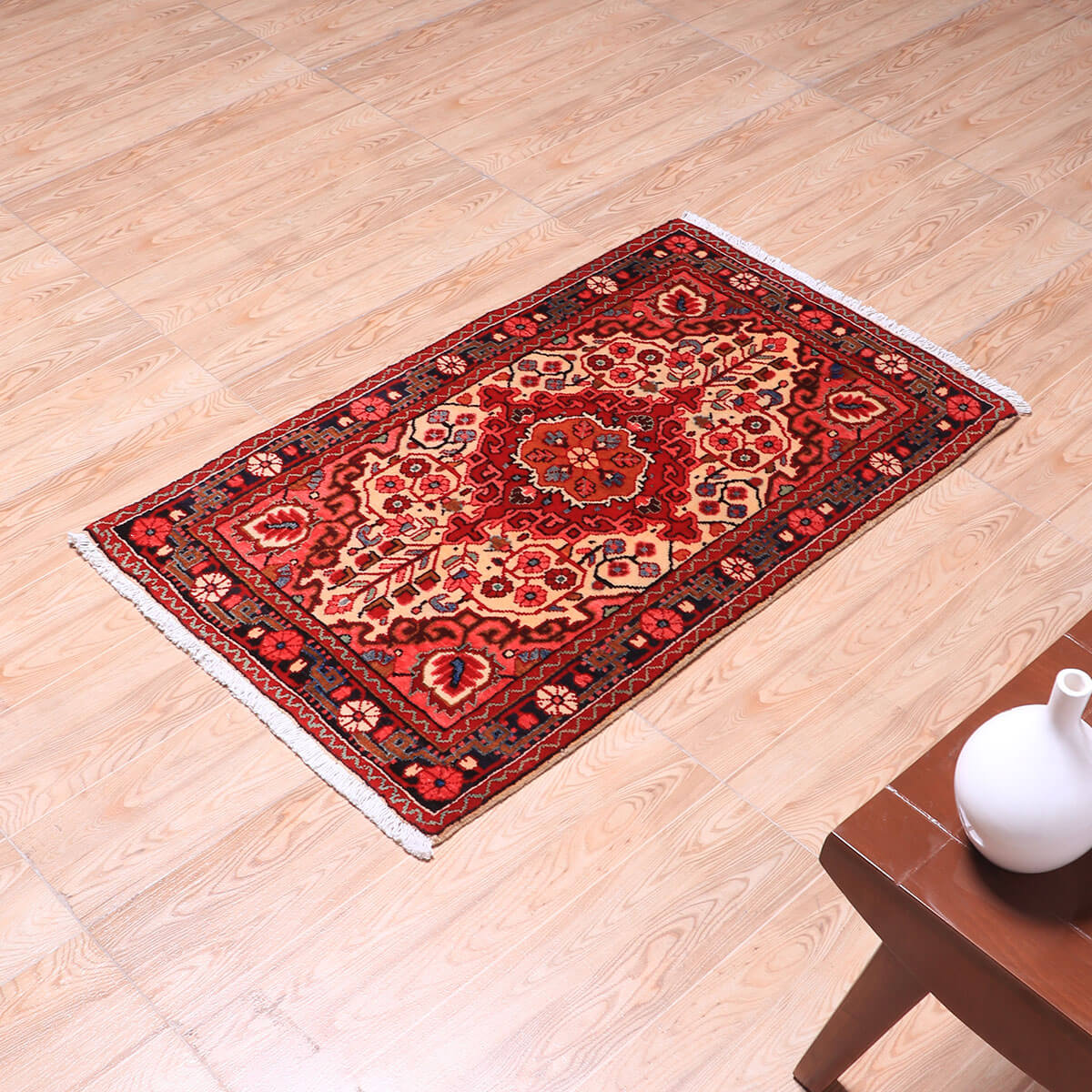 楽天市場】ペルシャ絨毯 イラン製 リビングサイズ 103×63cm 手織り