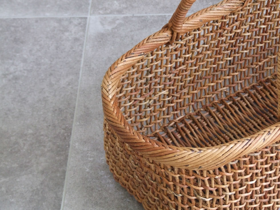 楽天市場】秋田県 あけび蔓細工 あけびかご 手提げかご 特上透かし編み