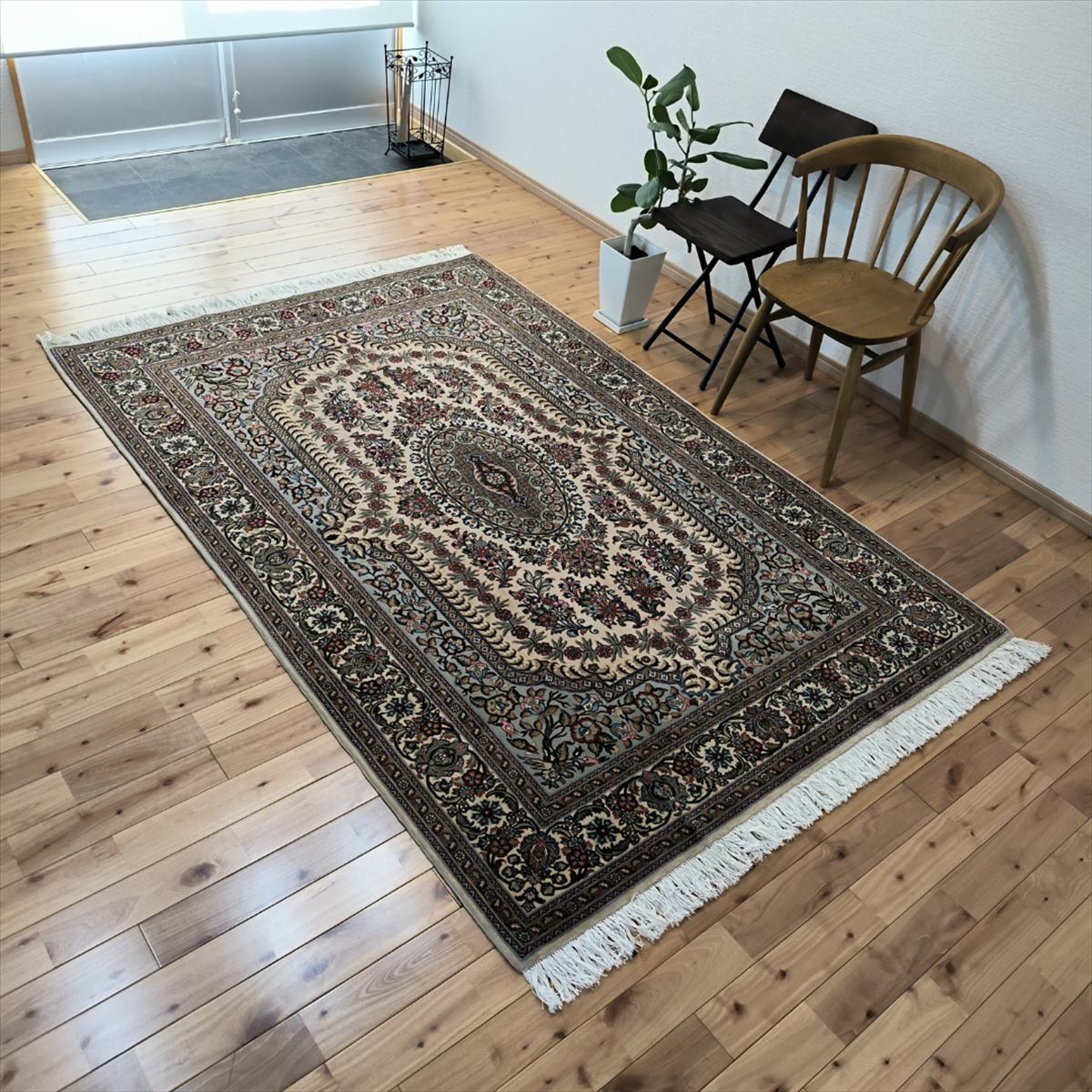 楽天市場】ペルシャ絨毯 【本物イラン産】 クム産 ウール ベージュ 花