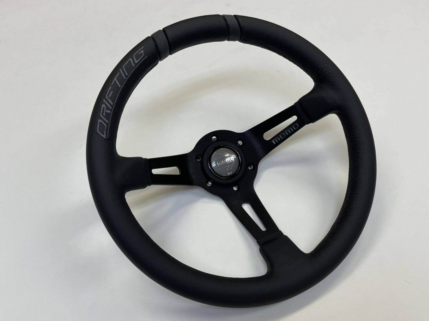 楽天市場】《正規品》MOMOステアリング ドリフティング 33パイ