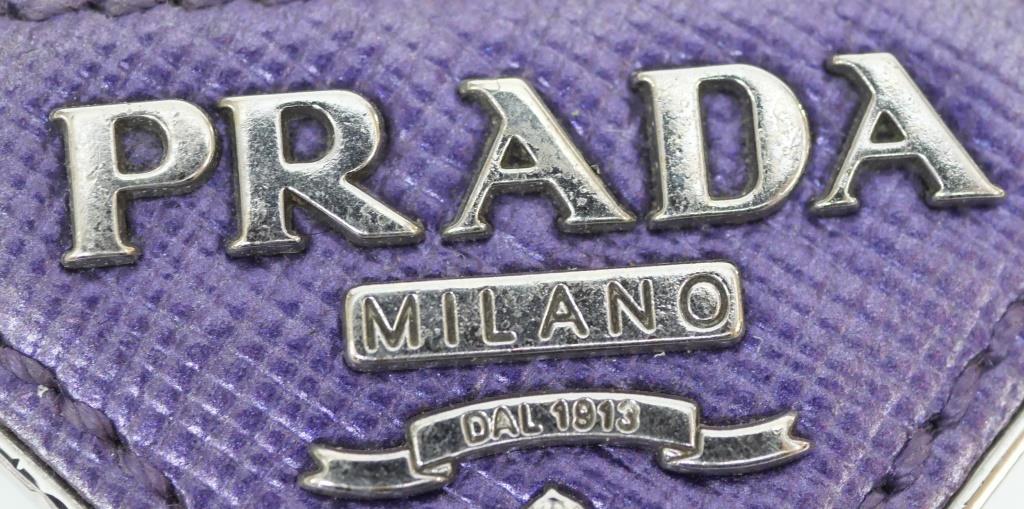 楽天市場】プラダ PRADA キーホルダー トライアングル キーリング