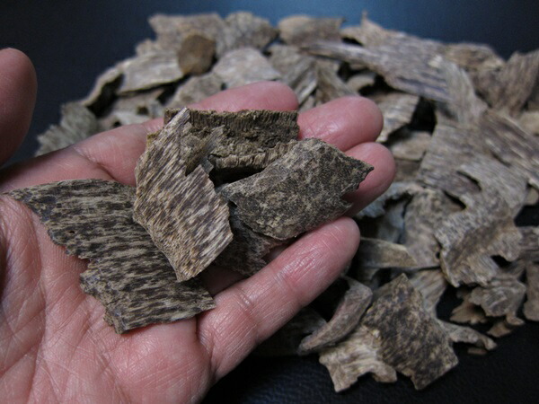 楽天市場】台湾輸出用 ベトナム産高級栽培沈香 5g サンプル 量り売り