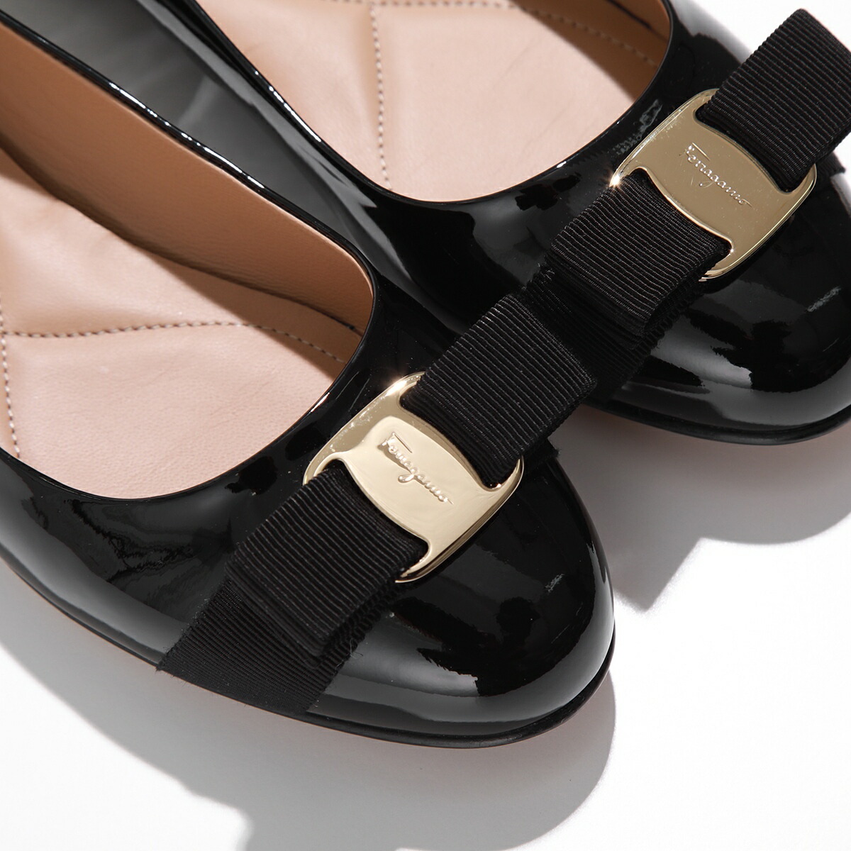 楽天市場】【最大2万円OFFクーポン対象・3/1限定】FERRAGAMO