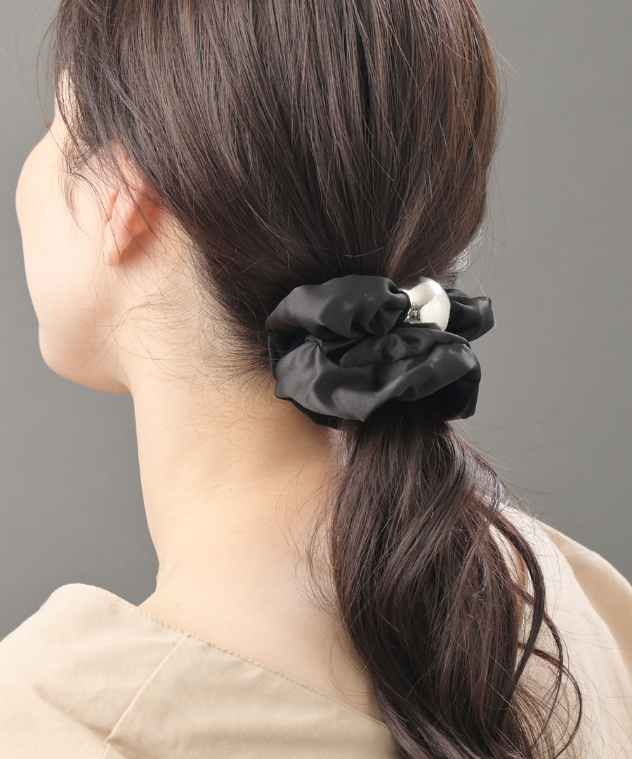 楽天市場】◇ネコポス送料無料◇シュシュ メタルボール付き サテン