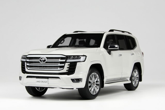 楽天市場】LCDモデルズ 1/18 トヨタ ランドクルーザー ランクル LC300