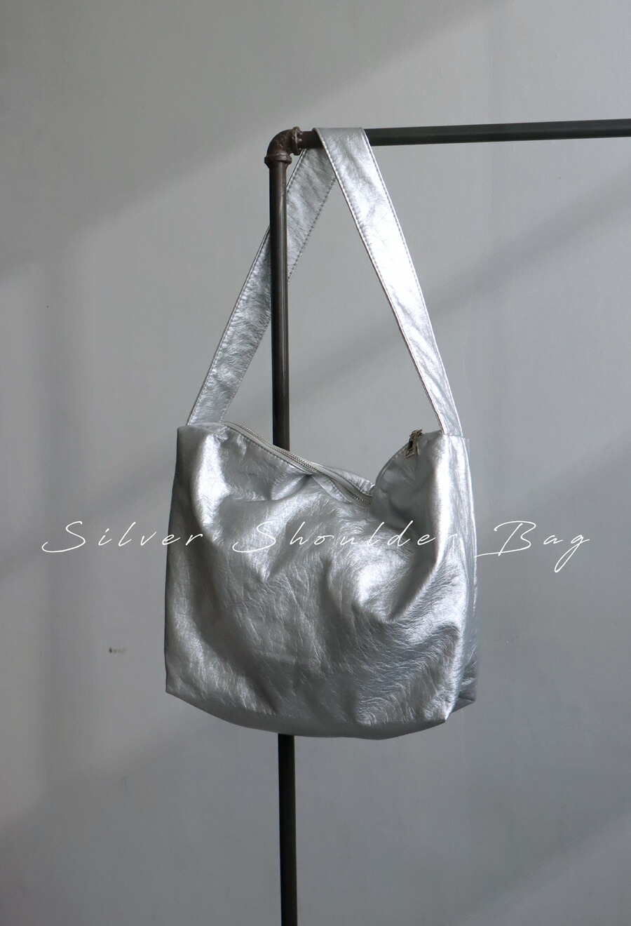 楽天市場】シルバーショルダーバッグ バッグ レディース 鞄 送料無料
