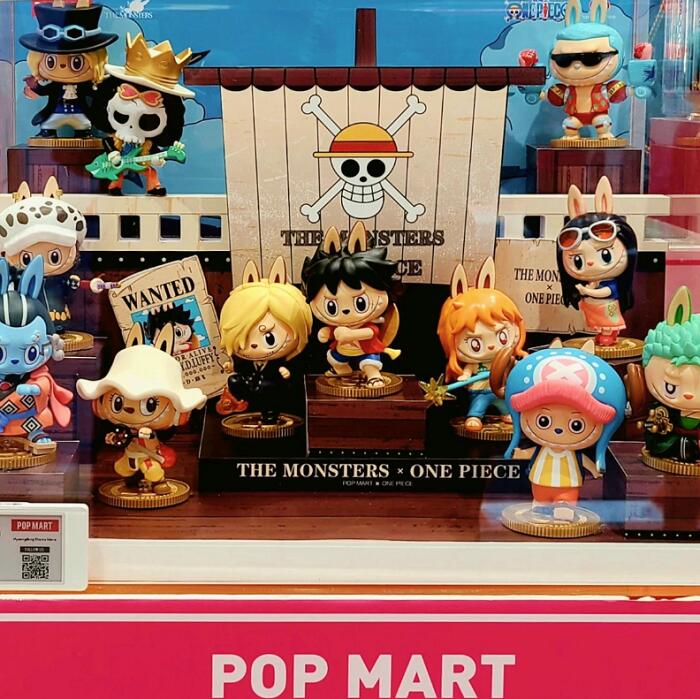 正規品※ラブブ x ONE PIECE コラボ POPMART ワンピース ラブブ