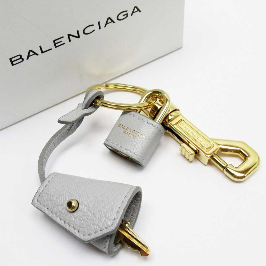 楽天市場】バレンシアガ BALENCIAGA チャーム カデナ キー グレー系x