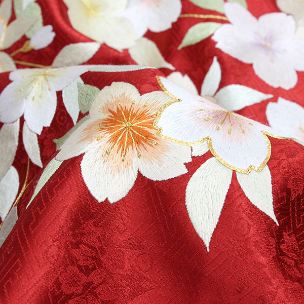 楽天市場】着物 振袖 尾峨佐染繍綸子 紗綾形地紋 金彩加工 金駒刺繍