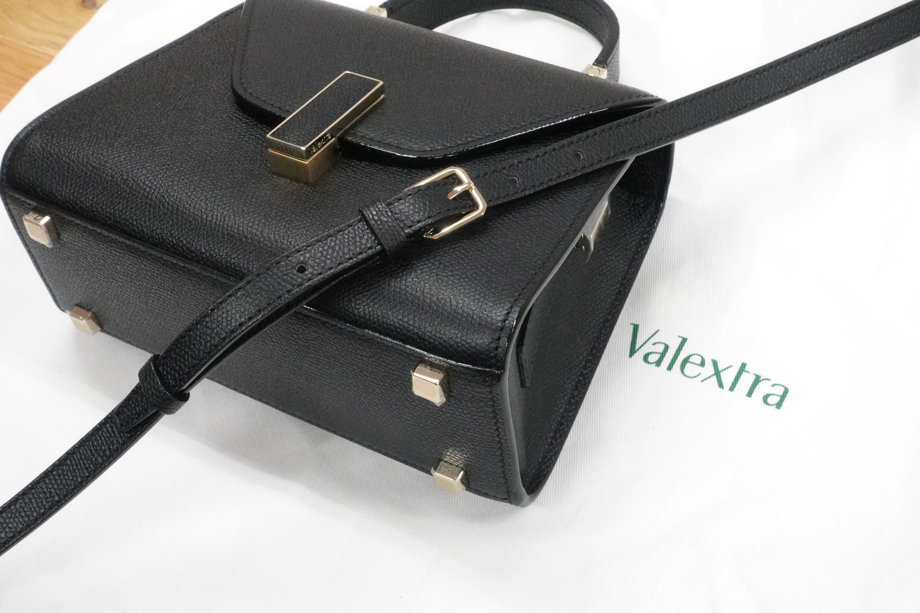 楽天市場】Valextra ヴァレクストラ Iside Micro マイクロ イジィデ