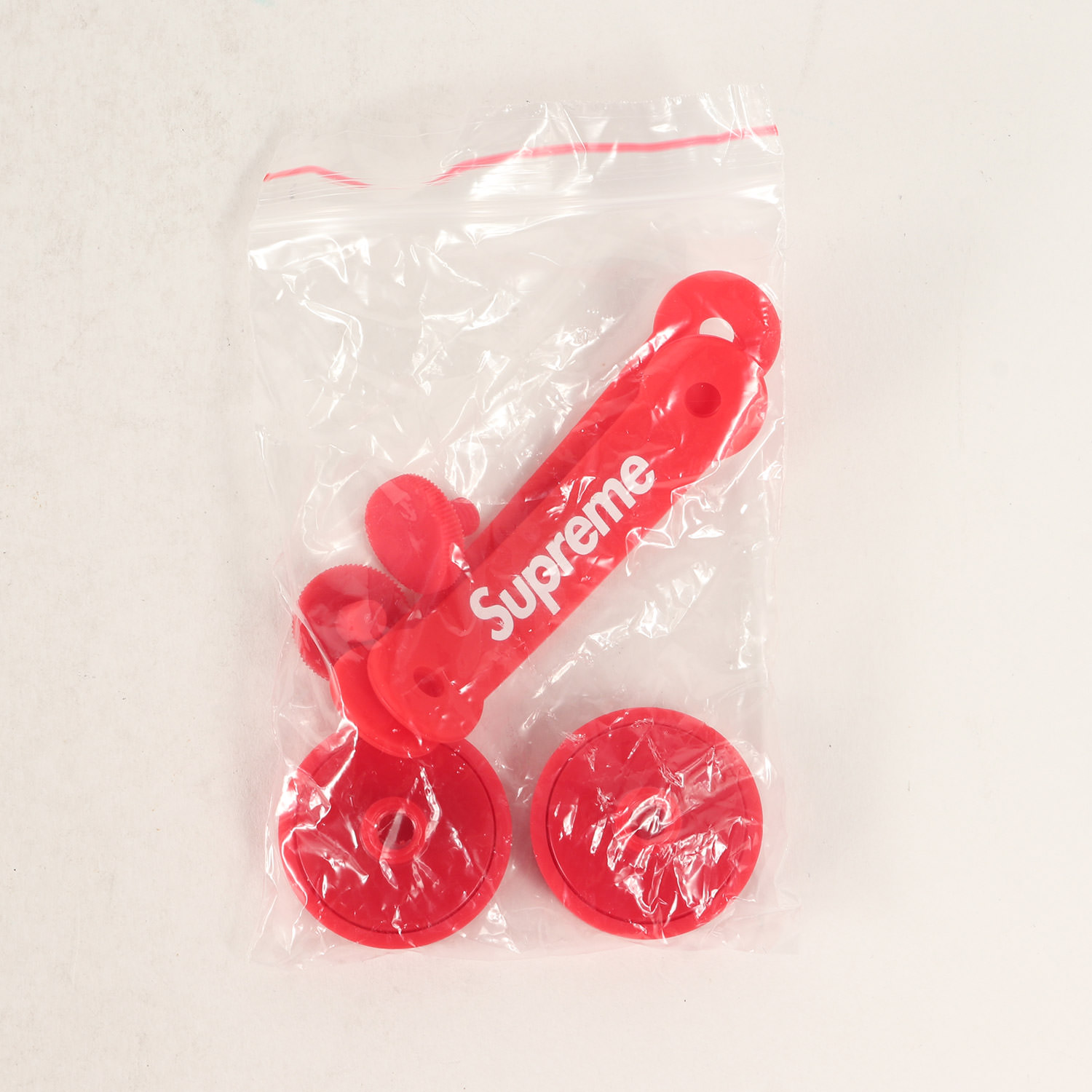 楽天市場】Supreme シュプリーム 18AW Palomar ルセッタ マグネット