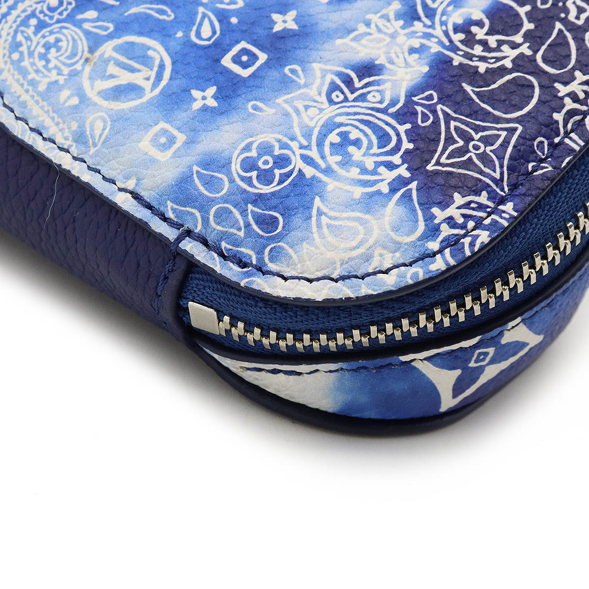 楽天市場】LOUIS VUITTON ルイ ヴィトン モノグラムバンダナ エテュイ