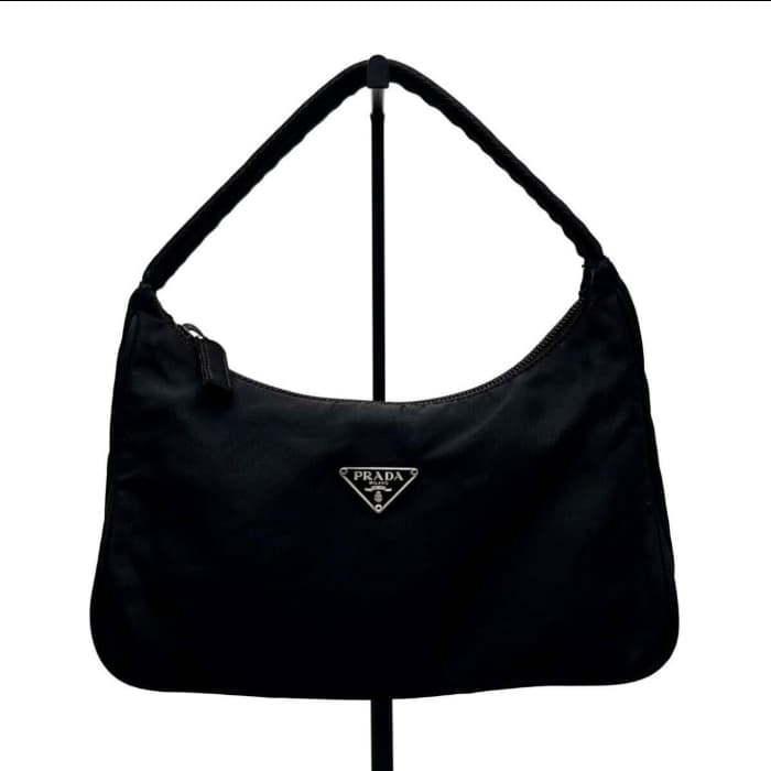 楽天市場】【中古】良品 PRADA プラダ ナイロン 三角ロゴ プレート