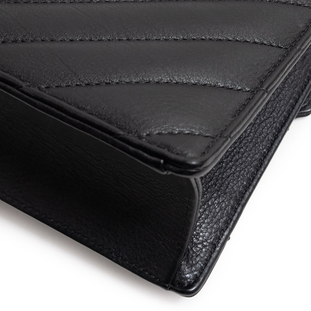 楽天市場】【美品】シャネル CHANEL シェブロン Vステッチ ココマーク