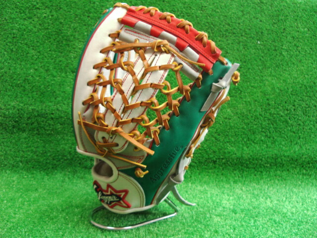 久保田Slugger 硬式グローブ青木宣親モデル 左用 久保田Slugger 硬式