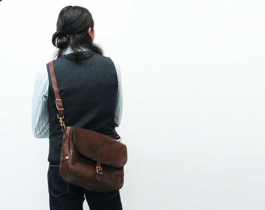 楽天市場】バスコ VASCO レザー ポストマン ショルダーバッグ