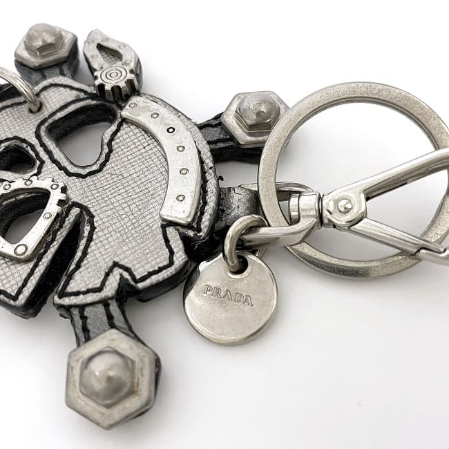 楽天市場】【送料無料】 プラダ チャーム シルバー ドクロ