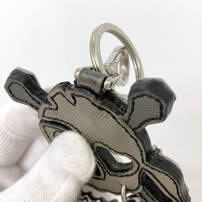 楽天市場】【送料無料】 プラダ チャーム シルバー ドクロ