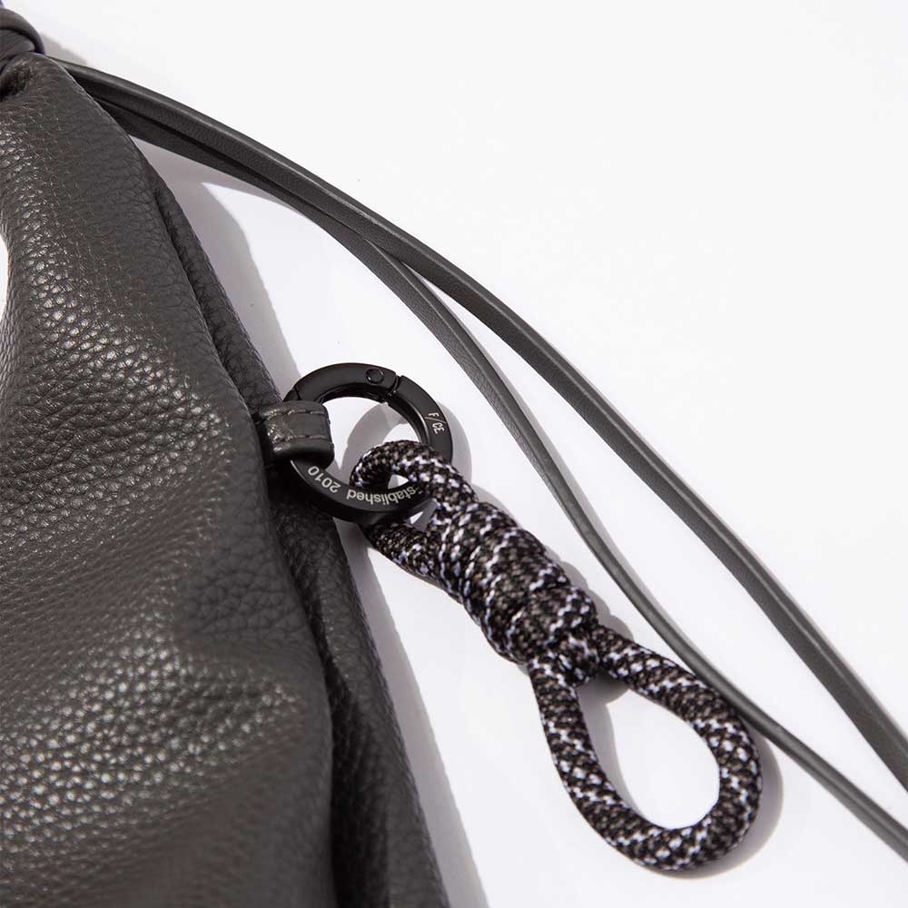 楽天市場】F/CE. テック レザー ラッピング ハンドル トート