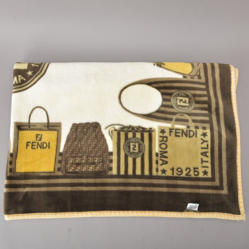 極美品✨ フェンディ FFロゴ ズッカ 総柄 ブランケット ブラウン 毛布