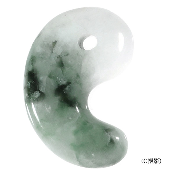 楽天市場】糸魚川翡翠 勾玉 7A級 縦約2.2cm 氷翡翠 アイスジェダイト