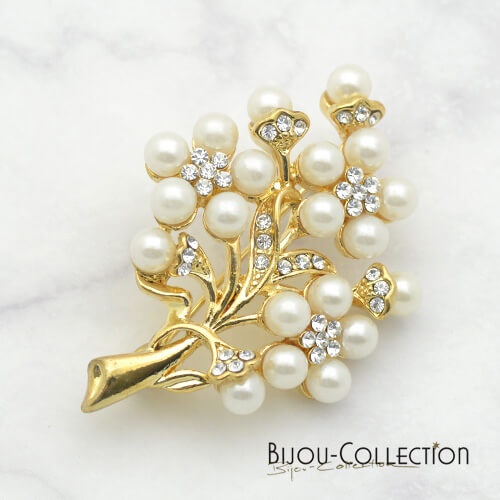 楽天市場】ブローチ 植物モチーフ ゴールド パール ラインストーン