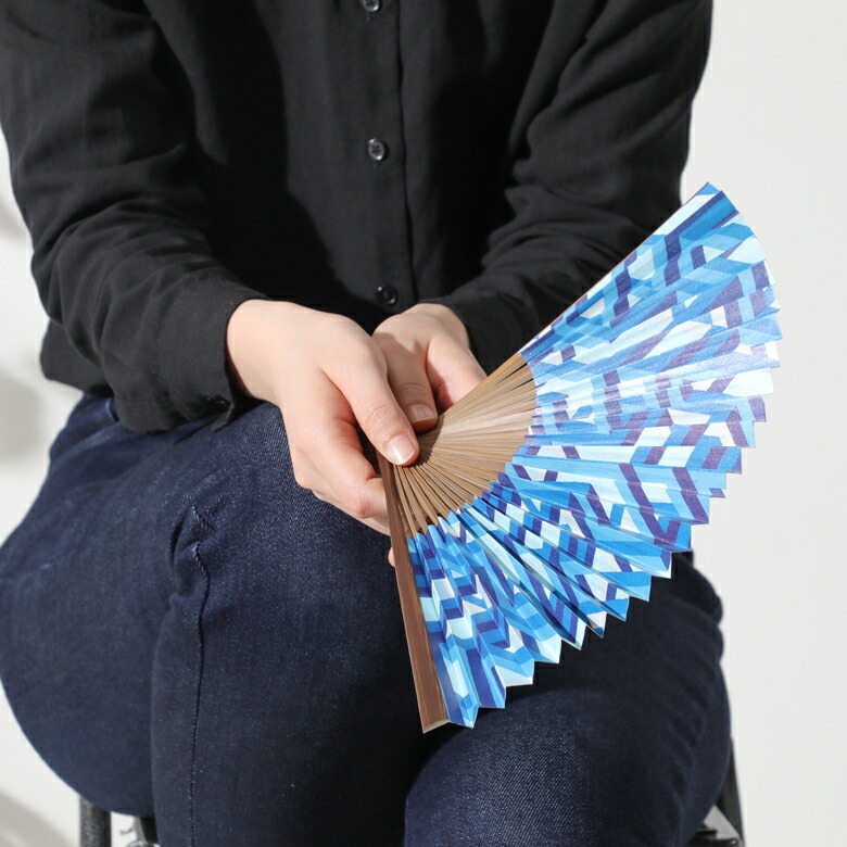 楽天市場】みのや扇舗 ファンファン スモール ジオメトリーエッシャー