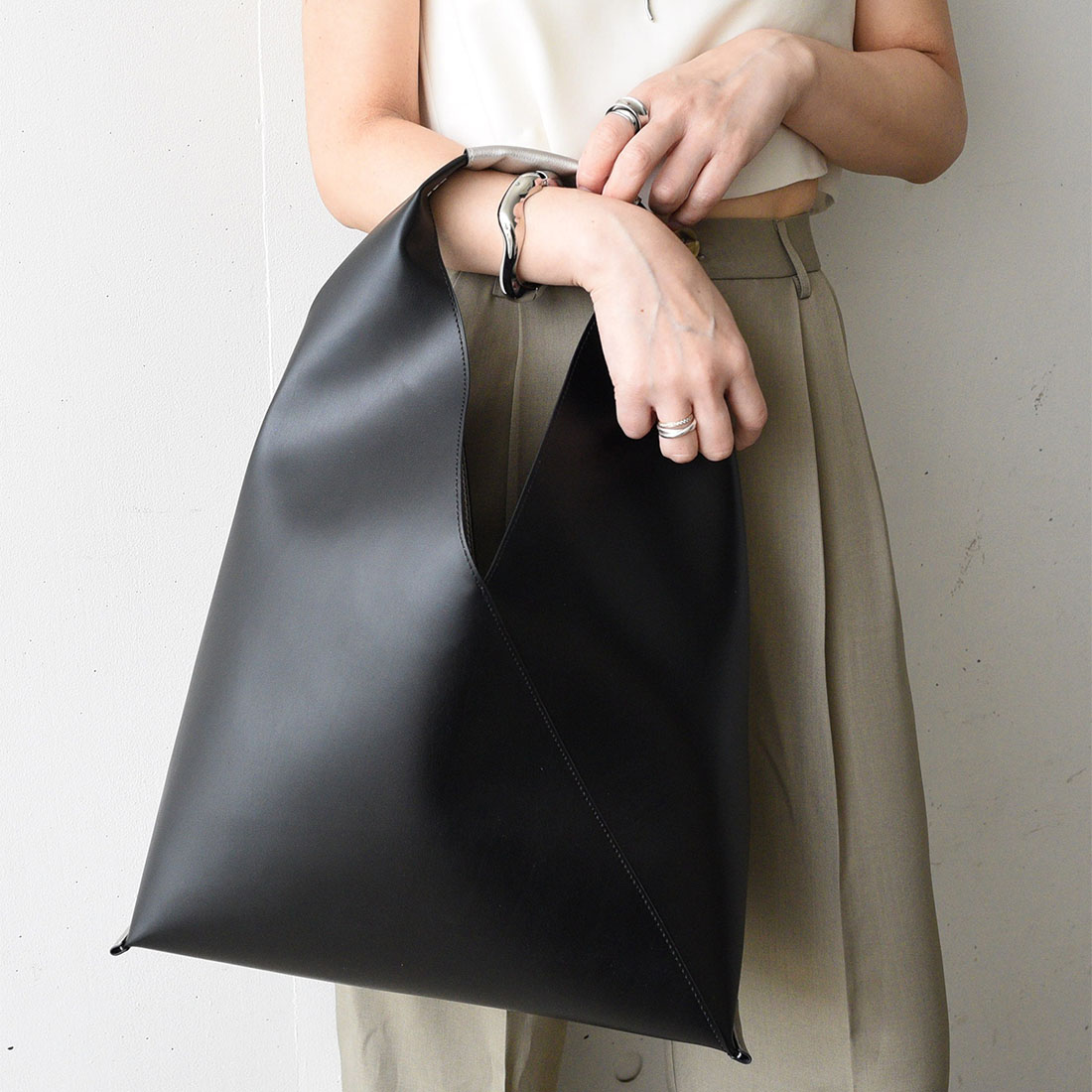 楽天市場】【50％OFF】styiro トートバッグ 三角 ショルダーバッグ 大