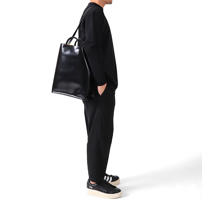 楽天市場】PIENI ピエニ SULKA L PVC ショルダー トート レザーバッグ