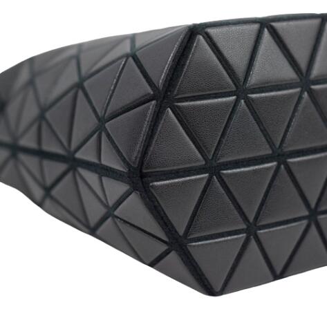 楽天市場】バオバオ イッセイミヤケ ハンドバッグ クリスタルマット