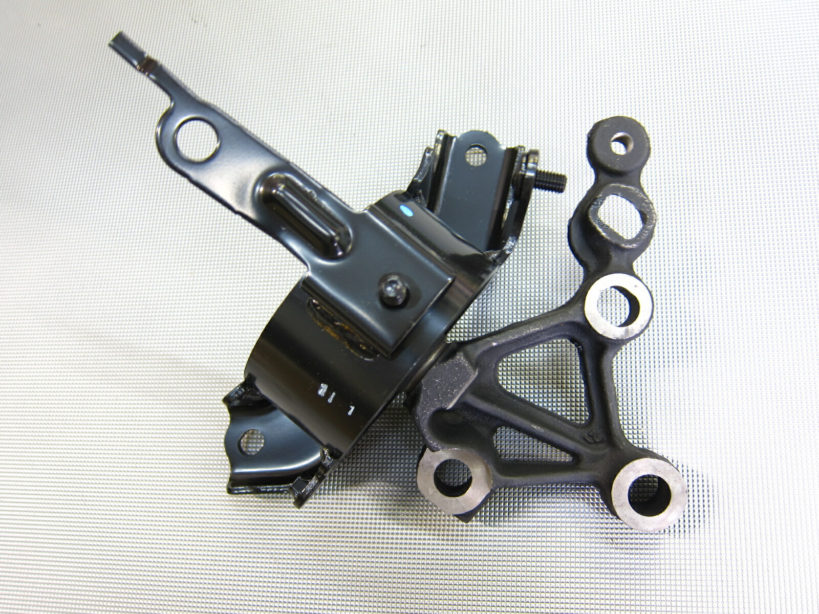 楽天市場】エンジンマウントLH（助手席側） ミラ L275系 12306-B2041