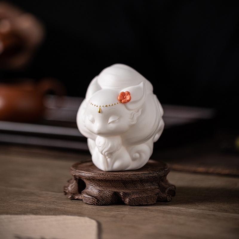 楽天市場】オブジェ 九尾の狐 陶器製 かわいい 白い キツネ フィギュア