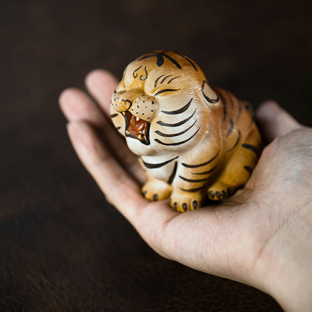 楽天市場】IwaiLoft 虎の置物 2022年の干支の寅の置物 虎 トラ 陶器 茶