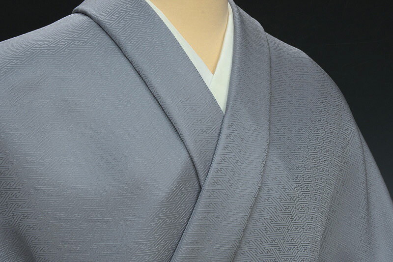 楽天市場】色無地 紗綾形文 湊鼠【反物1反・正絹胴裏1枚・正絹八掛1枚