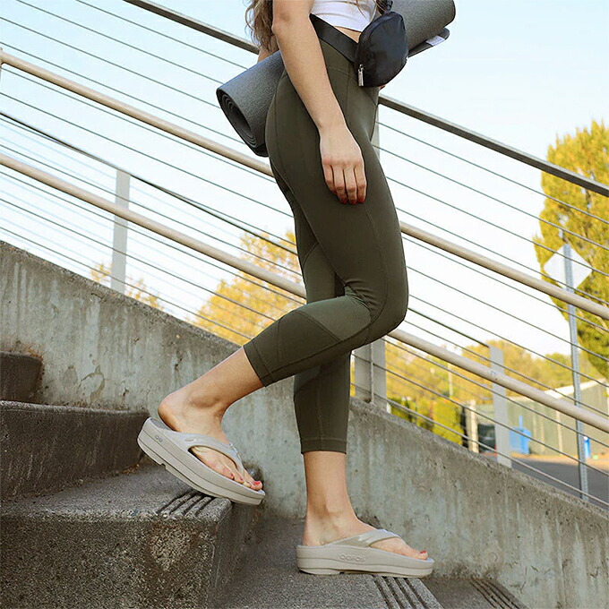 楽天市場】【 OOFOS ウーフォス 】 WOMEN'S OOMEGA ウーフォス