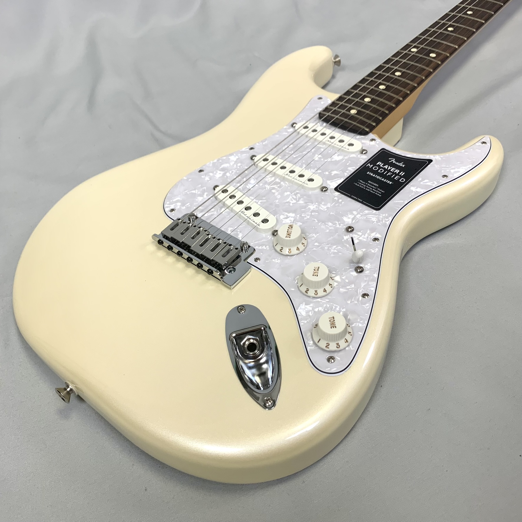 楽天市場】白 ストラトキャスター フェンダー（エレキギター｜ギター