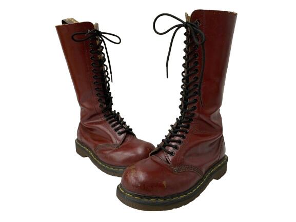 楽天市場】dr martens 20ホールの通販