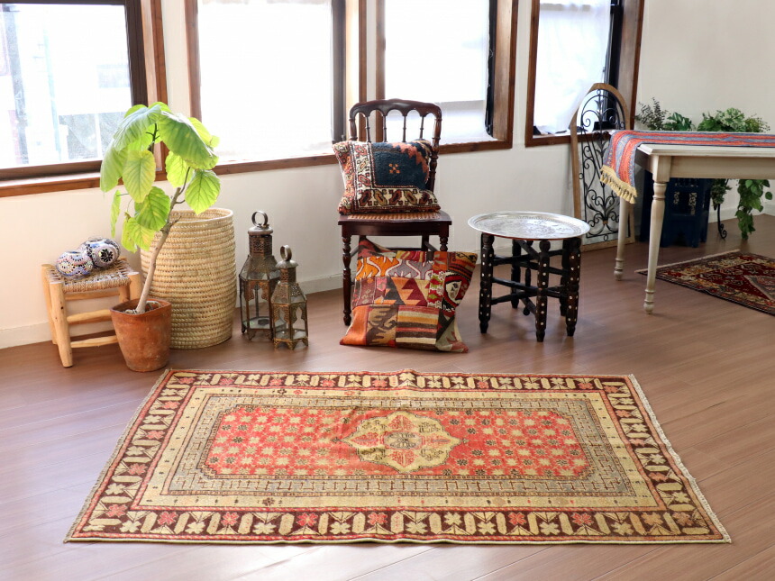 楽天市場】トライバルラグ トルコ絨毯 手織り 162×106cm アナトリア