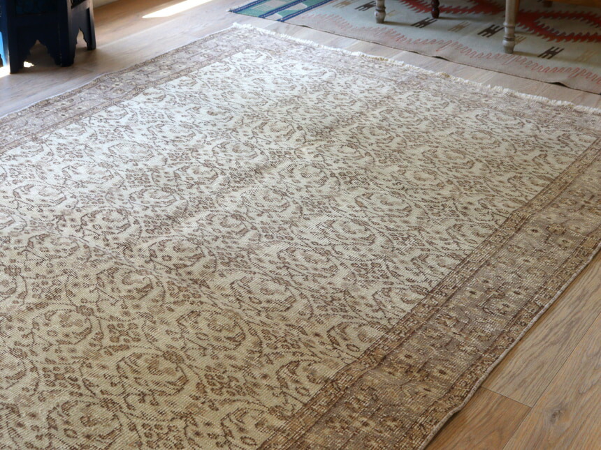 楽天市場】オーバーダイド ヴィンテージラグ ベージュ 276×166cm