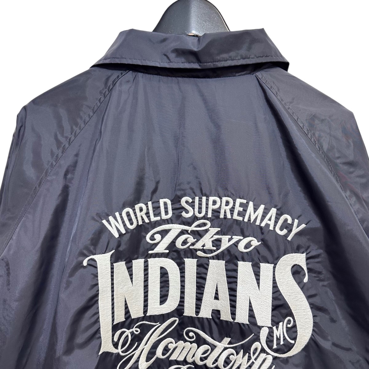 楽天市場】【中古】TOKYO INDIANS刺繍 ロゴ コーチジャケット 紺色